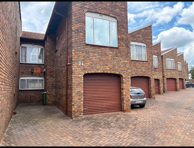 3 BEDROOM DUPLEX FOR SALE IN BRACKENDOWNS
